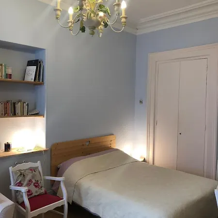 Studio 32 M2 Au Splendide, Centre-Ville, Avec Parking, Proche Des Thermes アパート